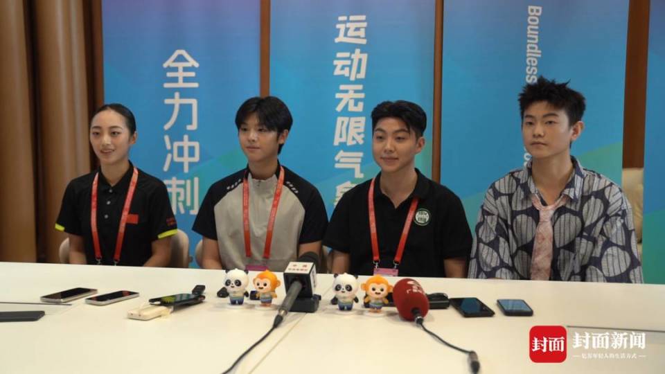了很多具有, 希望他们在, YF
