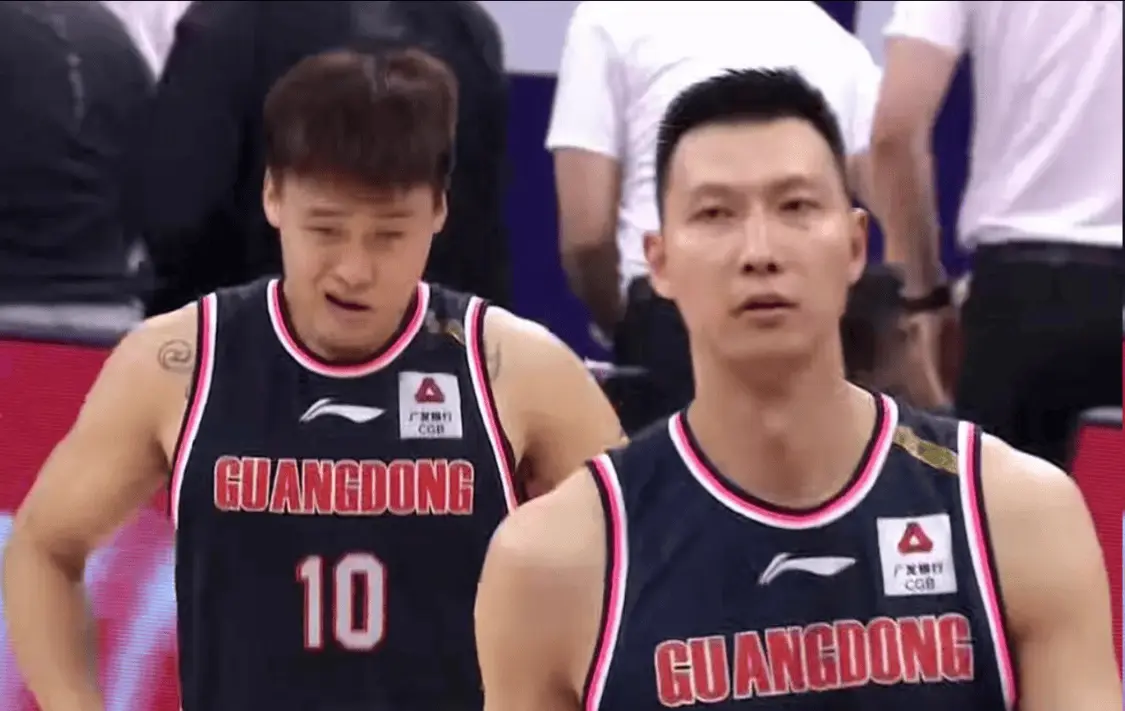 换作阿联周